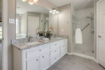 319 Brook Hollow Drive, Huntsville, TX 77340 - Photo 37