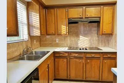 3800 Kingsway Drive, Baytown, TX 77521 - Photo 17