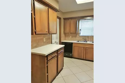 3800 Kingsway Drive, Baytown, TX 77521 - Photo 21