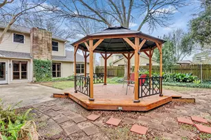 1707 W Hedgecroft Dr, Seabrook, TX 77586 - Photo 17