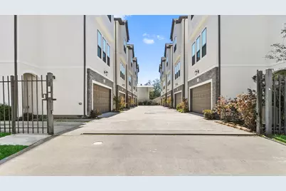 833 Wakefield Drive #B, Houston, TX 77018 - Photo 3