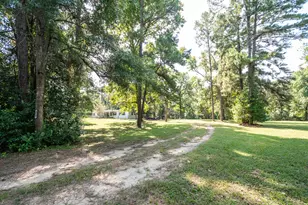 219 Beau Ln, Goodrich, TX 77335 - Photo 3