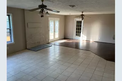 301 Travis Street, Baytown, TX 77520 - Photo 11