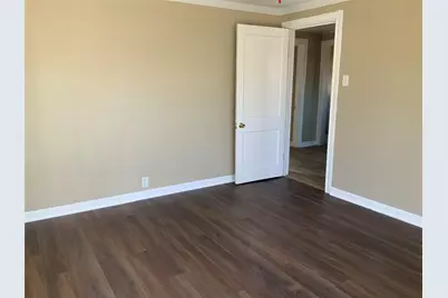 301 Travis Street, Baytown, TX 77520 - Photo 31