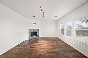 6301 Larrycrest Dr, Pearland, TX 77584 - Photo 7