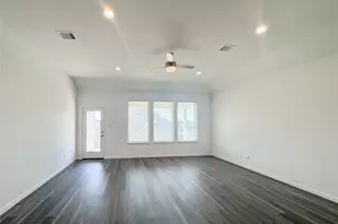 519 Newcomb Holw Dr, Conroe, TX 77304 - Photo 13