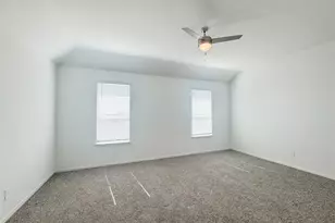 519 Newcomb Holw Dr, Conroe, TX 77304 - Photo 19