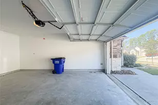 519 Newcomb Holw Dr, Conroe, TX 77304 - Photo 41