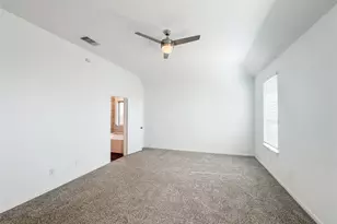 519 Newcomb Holw Dr, Conroe, TX 77304 - Photo 15