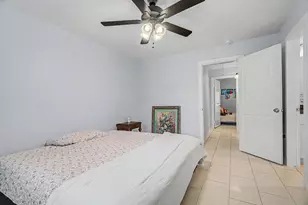 7180 Crownwest St, Houston, TX 77072 - Photo 21