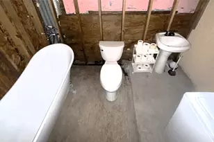 159 Greens Elbow, Livingston, TX 77351 - Photo 9