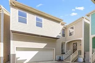 1028 W 16th St, Houston, TX 77008 - Photo 1