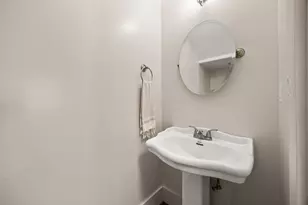 1028 W 16th St, Houston, TX 77008 - Photo 13