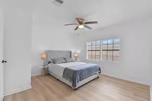 5530 Malmedy Rd, Houston, TX 77033 - Photo 11