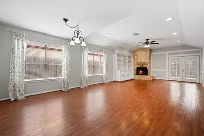 7822 Rollingbrook Drive, Houston, TX 77071 - Photo 5