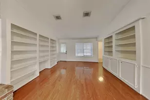 2137 Parkdale Dr, Houston, TX 77339 - Photo 3