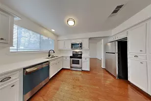 2137 Parkdale Dr, Houston, TX 77339 - Photo 5