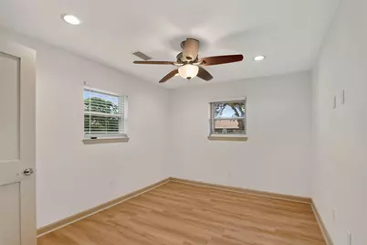 3208 Woodstone Drive, Baytown, TX 77521 - Photo 23