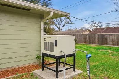 9522 Hammerly Boulevard, Houston, TX 77080 - Photo 27