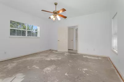 12180 Lakeview Manor Drive, Willis, TX 77318 - Photo 17