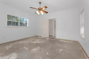 12180 Lakeview Manor Dr, Willis, TX 77318 - Photo 17