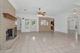 12180 Lakeview Manor Dr, Willis, TX 77318 - Photo 11