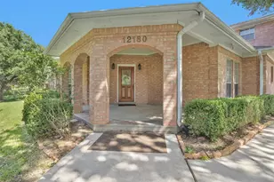 12180 Lakeview Manor Dr, Willis, TX 77318 - Photo 3