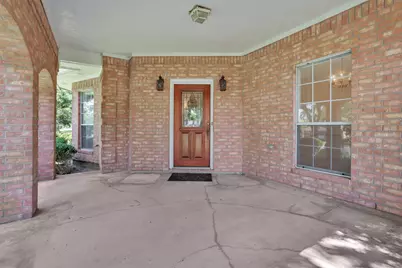 12180 Lakeview Manor Drive, Willis, TX 77318 - Photo 5