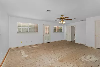 12180 Lakeview Manor Drive, Willis, TX 77318 - Photo 37