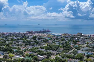 1208 32nd St, Galveston, TX 77550 - Photo 41