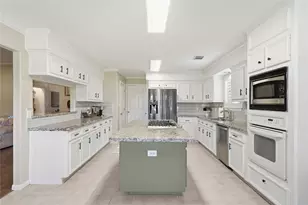 14210 Cally Cir, Needville, TX 77461 - Photo 13