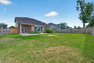104 Long Meadow Ct, Clute, TX 77531 - Photo 43