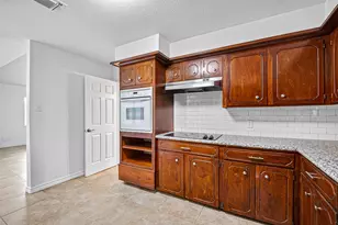 10715 Sagewind Dr, Houston, TX 77089 - Photo 15