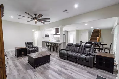 655 Avenue L, Dickinson, TX 77539 - Photo 19