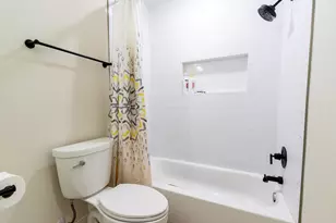 655 Avenue L, Dickinson, TX 77539 - Photo 33