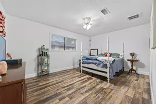 9818 Twin Shores Dr, Willis, TX 77318 - Photo 29