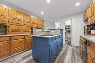 9818 Twin Shores Dr, Willis, TX 77318 - Photo 15