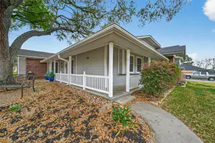 9818 Twin Shores Dr, Willis, TX 77318 - Photo 41