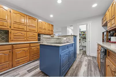 9818 Twin Shores Drive, Willis, TX 77318 - Photo 15