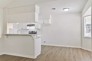117 Dallas St, Angleton, TX 77515 - Photo 11