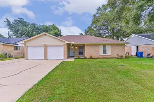 117 Dallas St, Angleton, TX 77515 - Photo 1