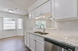 117 Dallas St, Angleton, TX 77515 - Photo 17