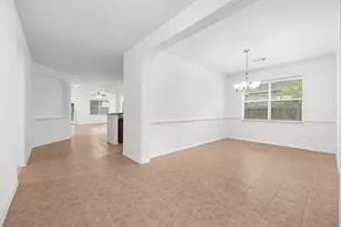 2006 Peonies Ct, Pearland, TX 77581 - Photo 11