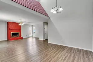 4411 Yupon Ridge Dr, Houston, TX 77072 - Photo 5