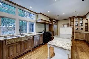 3020 San Felipe St, Houston, TX 77019 - Photo 15