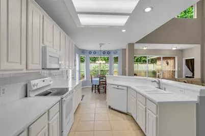 65 W Sienna Place, The Woodlands, TX 77382 - Photo 23