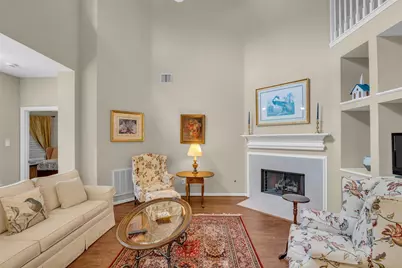 65 W Sienna Place, The Woodlands, TX 77382 - Photo 13