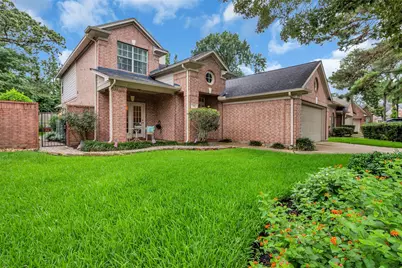 65 W Sienna Place, The Woodlands, TX 77382 - Photo 1