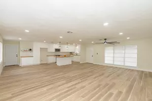 1318 Meadowlark St, Deer Park, TX 77536 - Photo 3