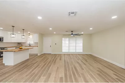 1318 Meadow Lark Street, Deer Park, TX 77536 - Photo 5